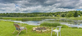 Honesdale Cabin: 110 Shared Acres, Animal Rescue!