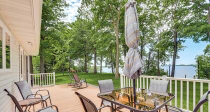 Spacious Detroit Lakes Home w/ Private Deck!