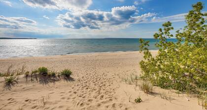 Glen Arbor Riverfront Retreat: Steps to Beach!