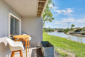 Apartment (0 Bedroom) | Interior - Glen Arbor Riverfront Retreat: Steps to Beach! (Glen Arbor)