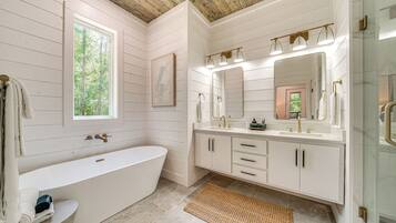 Rumah (4 Bedrooms) | Interior