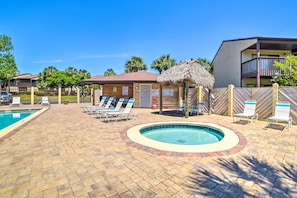 Apartment (2 Bedrooms) | Interior - Breezy PCB Retreat w/ Balcony - Walk to Beach! (Panama City Beach)