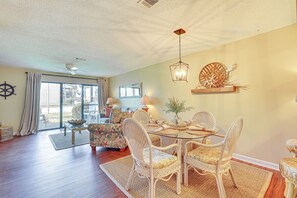 Apartment (2 Bedrooms) | Interior - Breezy PCB Retreat w/ Balcony - Walk to Beach! (Panama City Beach)