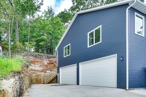 Apartment (3 Bedrooms) | Interior - Grill, Boat Slip, & Game Room: Calm Cove Apt! (Osage Beach)