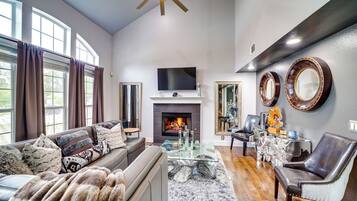 House (3 Bedrooms) | Front of property