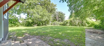 Remodeled Tulsa House w/ Yard ~ 4 Mi to Downtown!