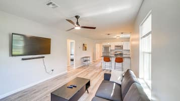 Rumah (2 Bedrooms) | Interior