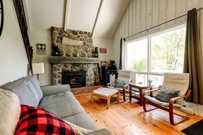 TV connectée, cheminée, jeux vidéo