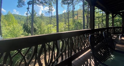 Peaceful and secluded with mountain views and waterfall sounds