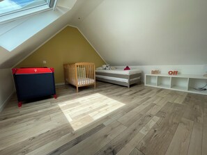 2 chambres, lit parapluie, Wi-Fi gratuit, draps fournis