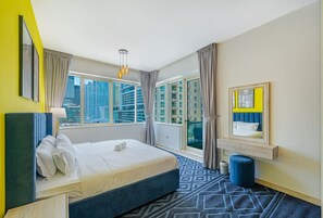 2 bedrooms, desk, iron/ironing board, free WiFi - Modern 2BR with full Sea View | Pool & Gym (Dubai Marina)