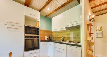 Chalet for 6 with terrace - 400m from the slopes