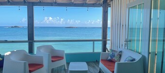 Mamita’s Beach House PR