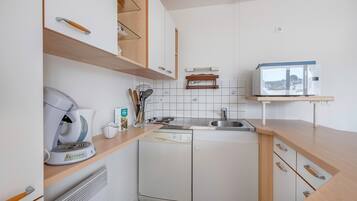 Réfrigérateur, micro-ondes, four, lave-vaisselle