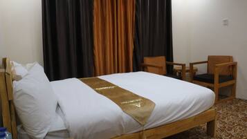Deluxe Double or Twin Room | Free WiFi, bed sheets