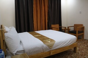 Deluxe Double or Twin Room | Free WiFi, bed sheets