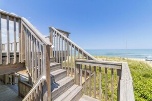 Property grounds - SPECIAL, Gorgeous, On the Beach, King Beds, Dogs Welcome, D0126 (Duck)