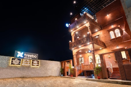 Exterior. Treebo Blu Vvu