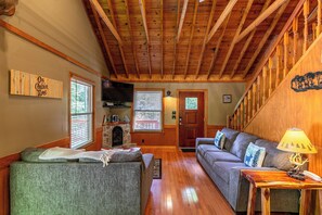 Fireplace - Blue Flower Cabin (Lenoir)