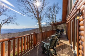 Property grounds - Cardinal's View Lodge (Blowing Rock)