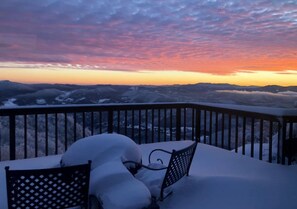 Casa, letti multipli, idromassaggio, vista montagna (Oz Mountain Oasis) | Balcone