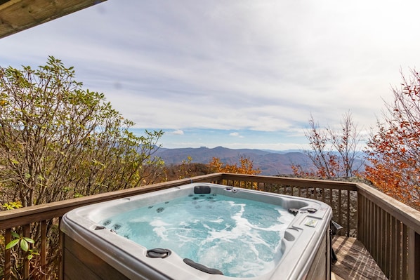 House, Multiple Beds, Hot Tub, Mountain View (Oz Mountain Oasis) | Mountain view