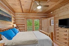 1 bedroom, individually decorated, individually furnished, bed sheets