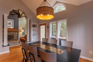 House, Multiple Beds, Patio, Mountain View (Crooked Creek Inn at Yonahlossee) | Dining - Crooked Creek Inn at Yonahlossee (Boone)