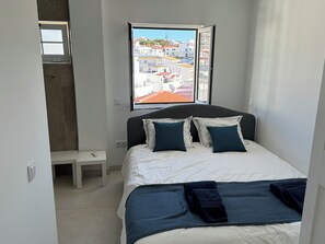 4 Schlafzimmer, Bügeleisen/Bügelbrett, Reisekinderbett, WLAN