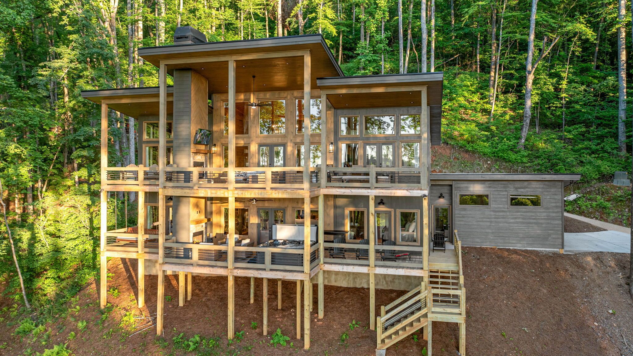 Luxury Mtn Home in Aska Adventure Area 10 min from Blue Ridge, very private