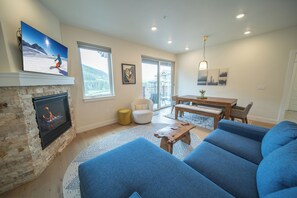 TV connectée, cheminée