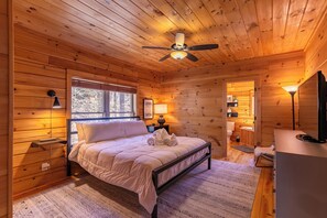 4 bedrooms, individually decorated, individually furnished, bed sheets - The Mountainbrier (Banner Elk)