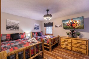 House, Multiple Beds, Patio, Mountain View (The Smore the Bearier) - The Smore the Bearier (Zionville)