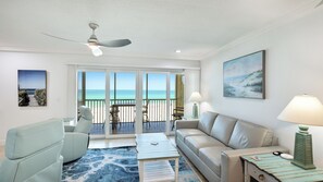 Smart TV - New to market and offering STUNNING beach views! Come spend your holidays in paradise! (Bradenton Beach)