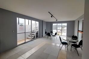 Apartment | Dining