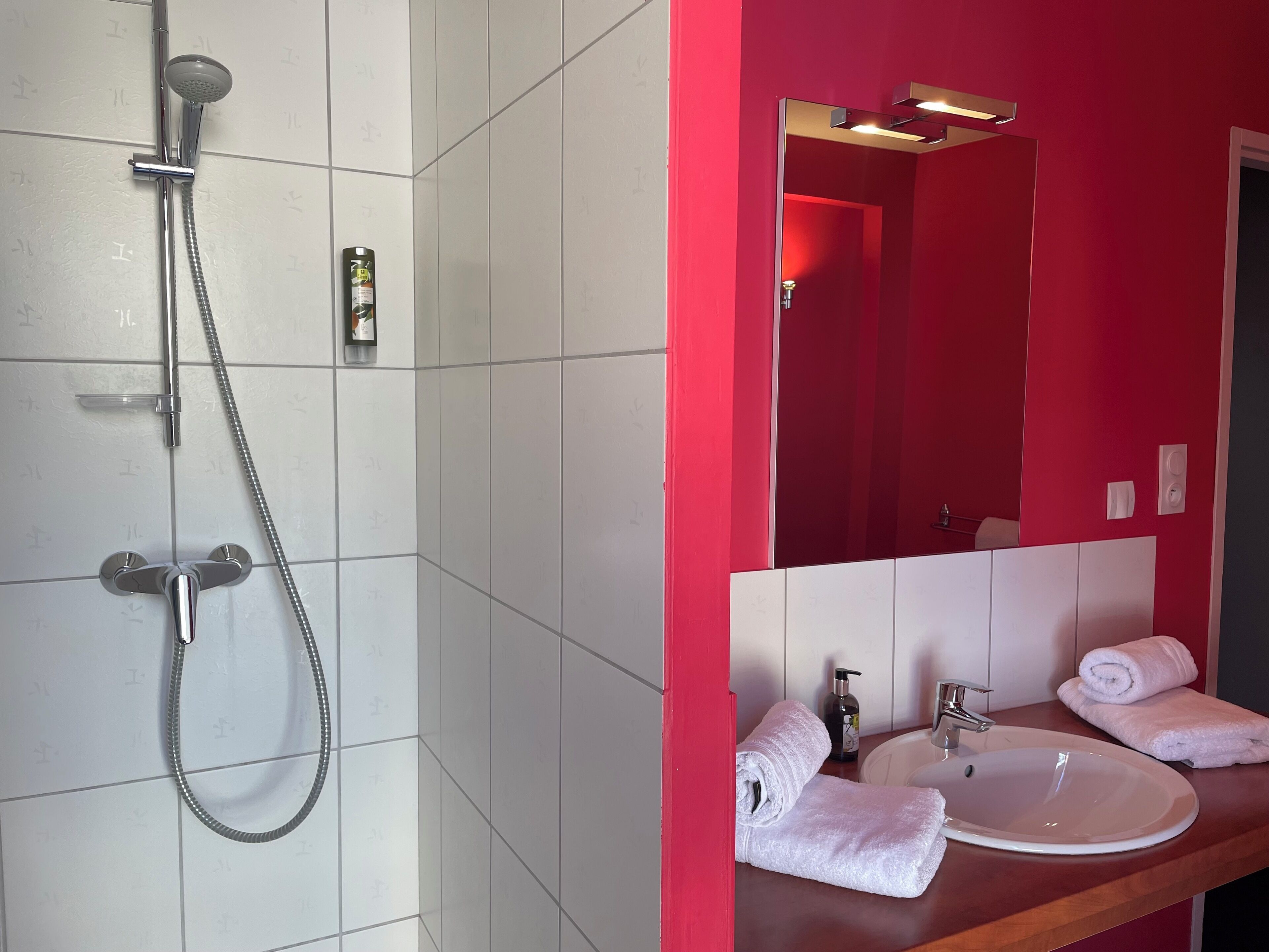 Photo - Logis Hôtel Castel de Mirambel