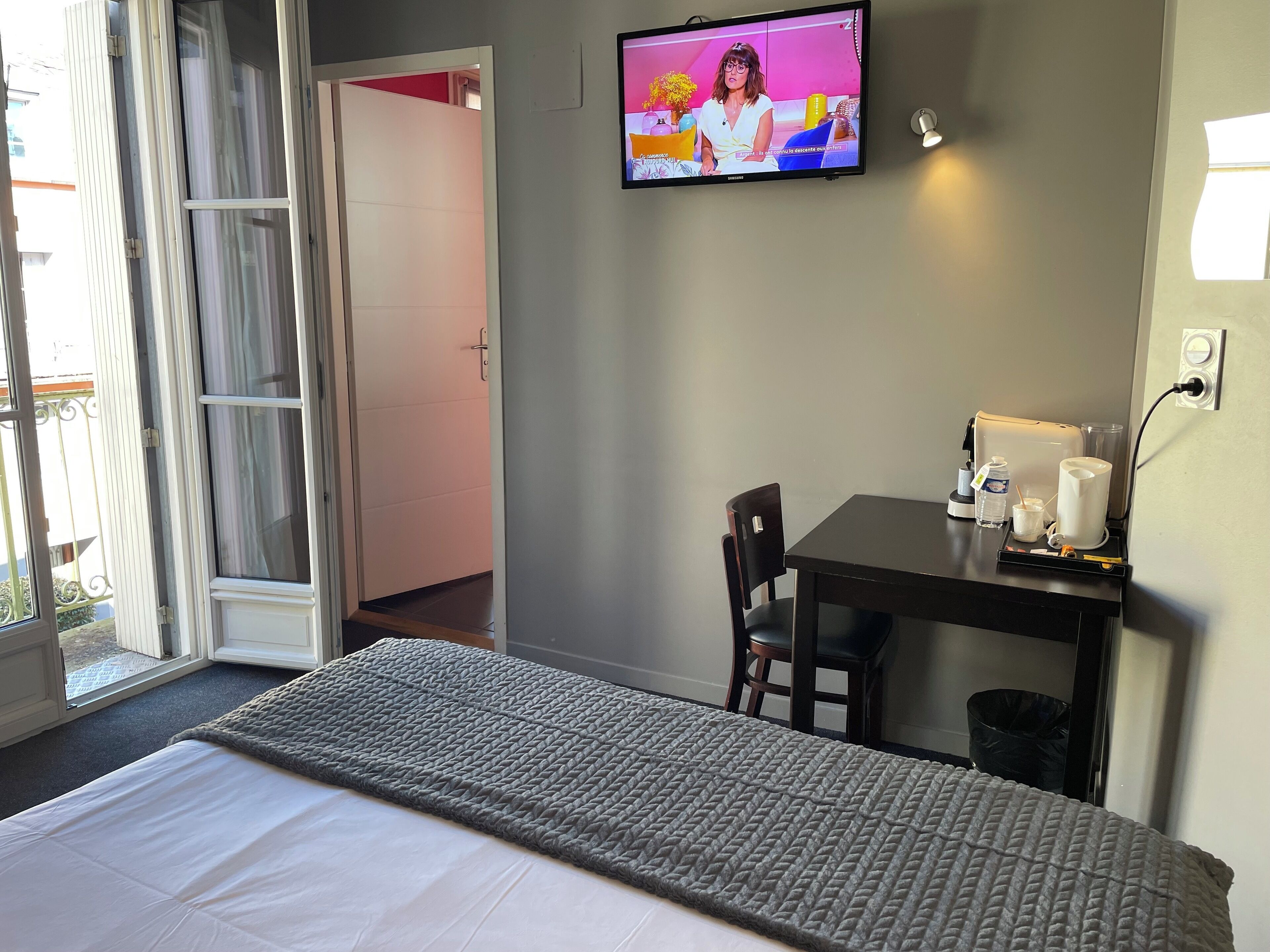 Photo - Logis Hôtel Castel de Mirambel