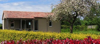 Parc Résidentiel de Vacances Arboré 9 Gites Avec Piscine Couverte et Chauffée