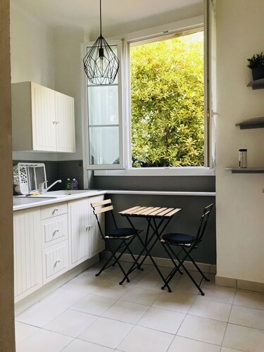 Charming studio ideally located (Mourillon)