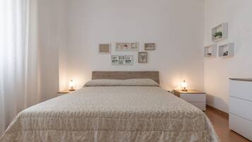 Apartment, Smoking | 2 bedrooms