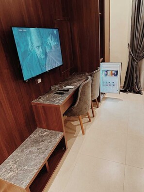 Room | Living area | Smart TV, printers - Sama hotel (Cairo)