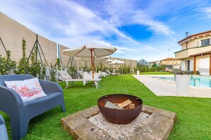 Villa, Smoking | 1 bedroom, free cots/infant beds