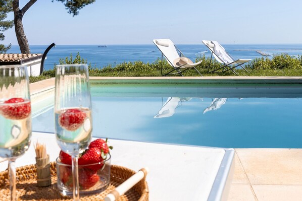 Villa, Smoking | 5 bedrooms, free cribs/infant beds - Villa Krizia in Ancona (Ancona)