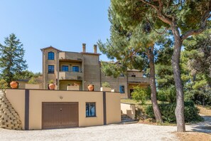 Villa, Smoking | 5 bedrooms, free cribs/infant beds - Villa Krizia in Ancona (Ancona)