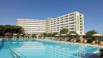 Apartment, Smoking | 1 bedroom, free cots/infant beds