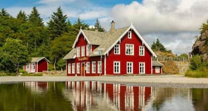 Summer house with 4 bedrooms and sea view