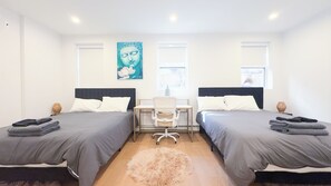 3 bedrooms, iron/ironing board, free WiFi, bed sheets