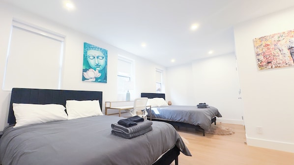 3 chambres, fer et planche à repasser, lit parapluie, Wi-Fi gratuit