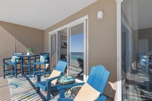 Outdoor dining - Grandview East Resort 604 - Shore is Nice (Panama City Beach)