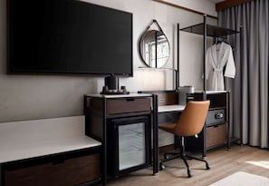 Egyptian cotton sheets, premium bedding, down duvets, pillow-top beds - Sanctity Hotel Rancho Cucamonga, Tapestry Collection Hilton (Rancho Cucamonga)